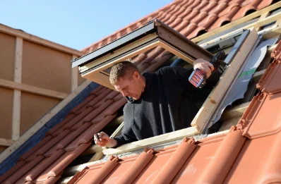 Pose de fenêtres de toit Velux à Courchamps
